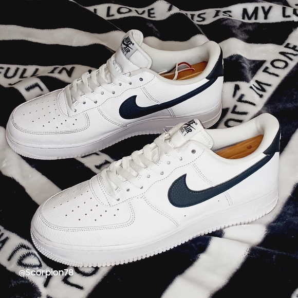 Nike AirForce 1 '07 Streetwear Shoes Size 11.5 for Men - Picture 4 of 12